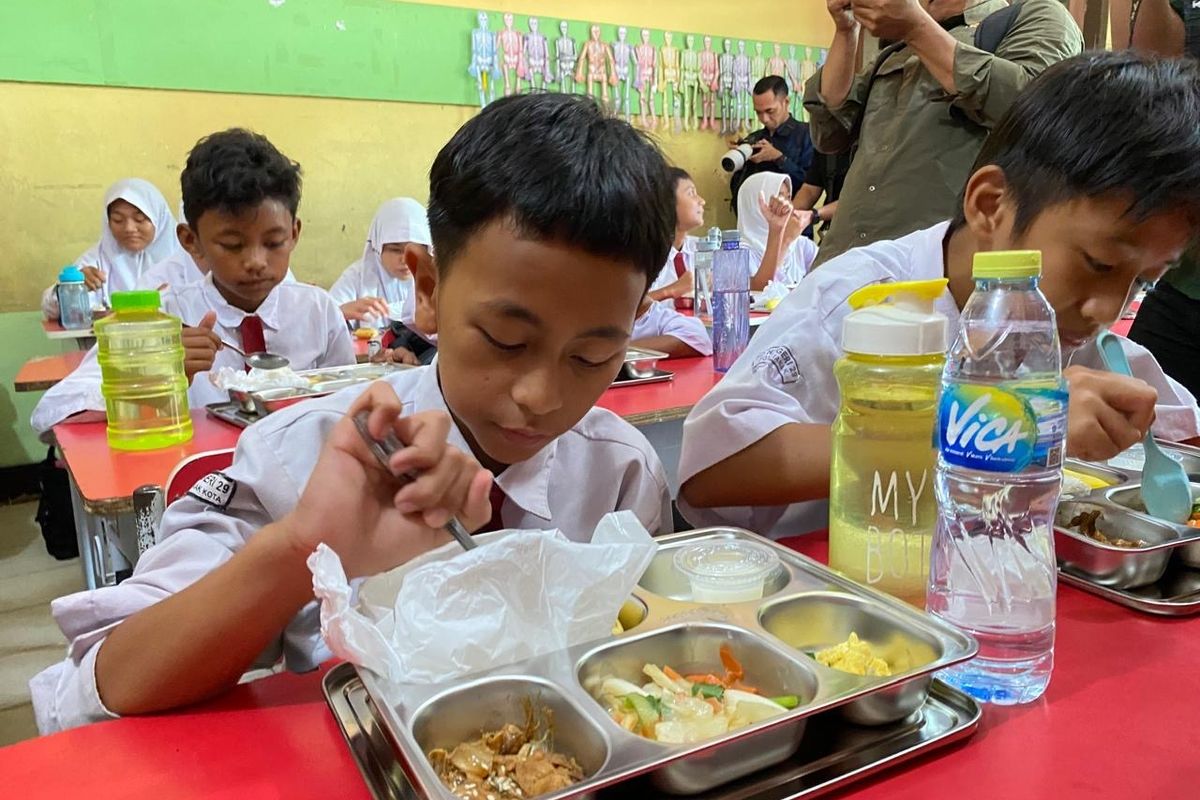 Belajar dari Jepang, Melawan Malnutrisi dengan Menu Bergizi di Sekolah